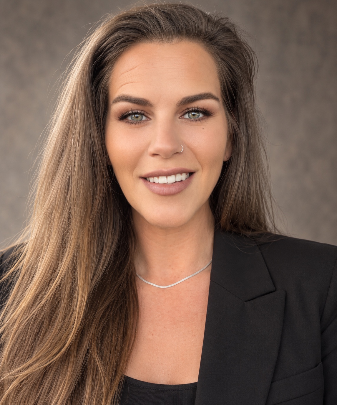 Portrait of the founder of Ladymills Media
